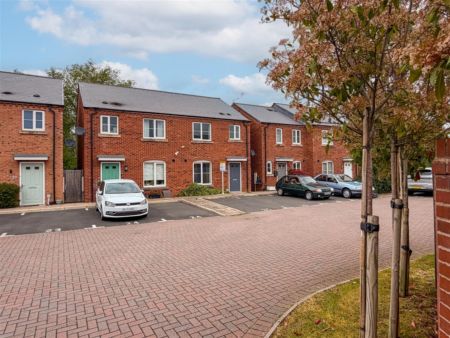 Hankinson Road, Warwick 1